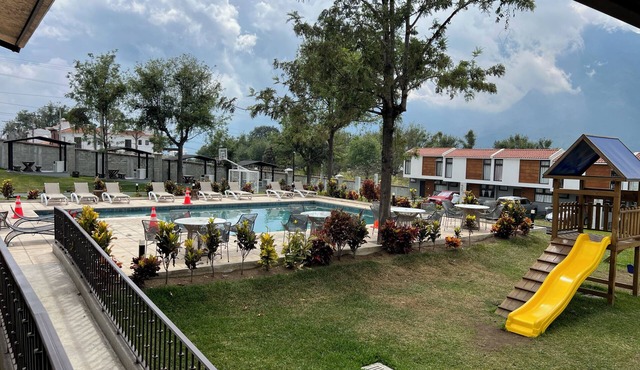 Quite 3-bedroom condo in a Secure Gated Community,Perfect view of all 3 Volcanos
