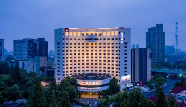 Radisson RED Shanghai Wujiaochang Hotel