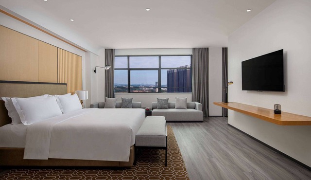 Ramada By Wyndham Maoming Dianbai