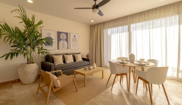 Refresh & Unwind – 3 Prime Suites w/Modern Touches Near City Life