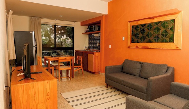 REGIONES - MIXTECA · Spacious Apartment with Lush Greenery