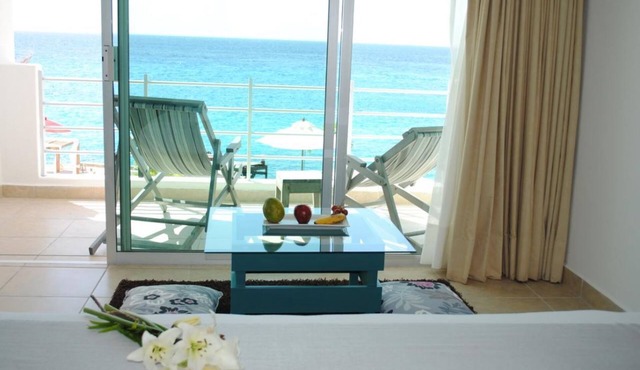 Relax and Recharge! Onsite Pools, Beach Access
