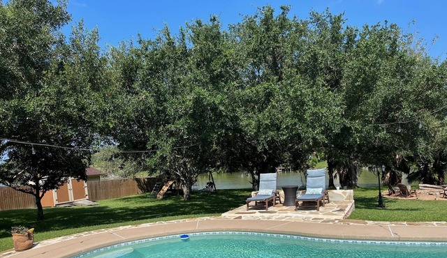 Relaxing waterfront retreat close to the beach, SpaceX and Mexico!