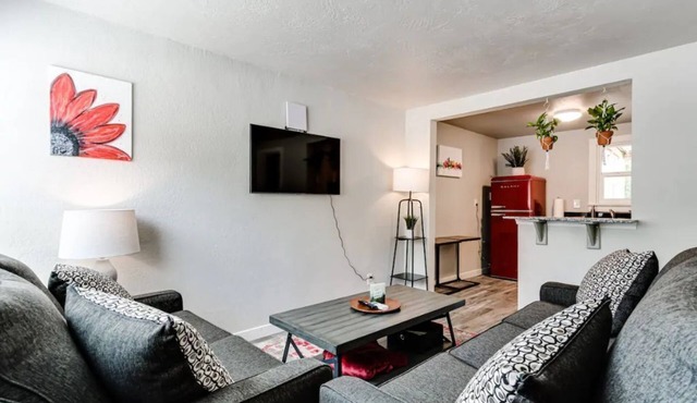 Remodeled 2 bdrm duplex near the U of O in Eugene