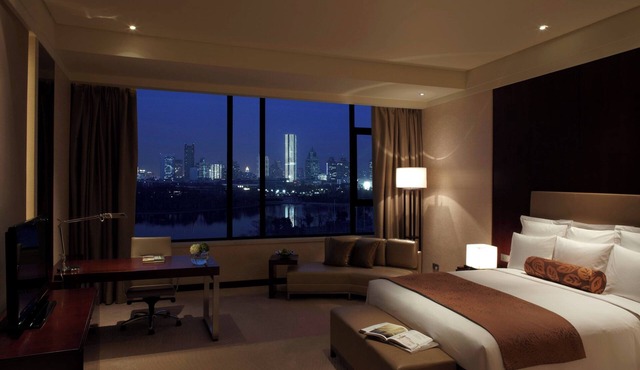 Renaissance Tianjin Lakeview Hotel