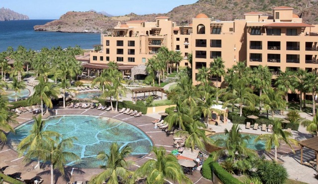 Resort - Loreto - 2 BR 3 bath oceanfront penthouse 18 hole par 72 golf course