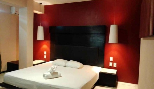 Room with King bed in BLVD HOTEL, fifth avenue