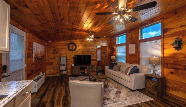 Rustic Mt. Sterling Cabin 1 Near Downtown Pets OK in Mount Sterling