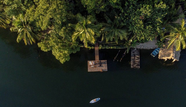 Samaya Lush Lakeside Apt - White Lotus