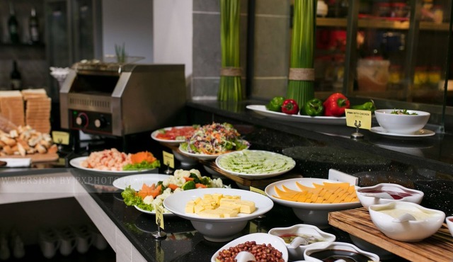 SaPa Signature Inn
