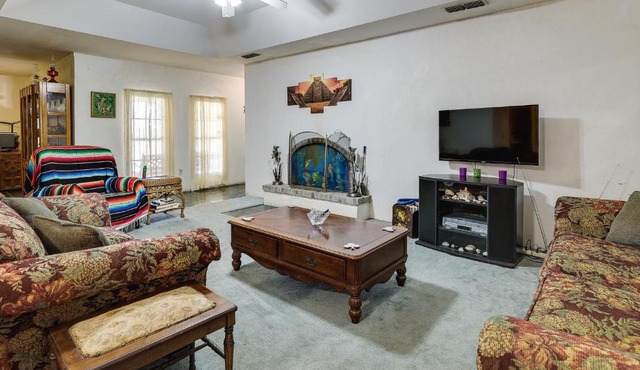 Screened Porch: Remote Harlingen House!