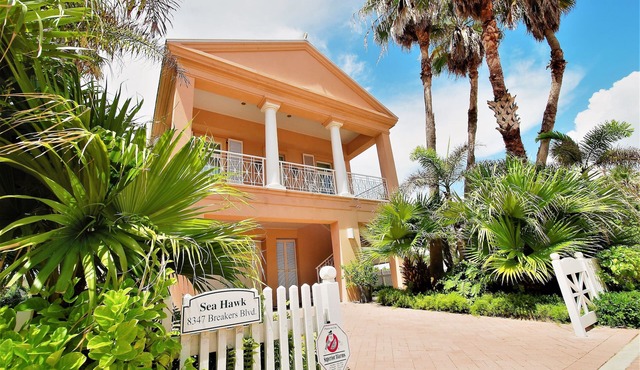 Sea Hawk Elegant beach house at The Shores Subdivision with private swimming pool and hot tub.