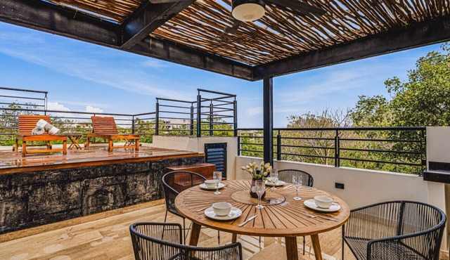 Serene 3BR Penthouse w Private Pool & Roof and Gym