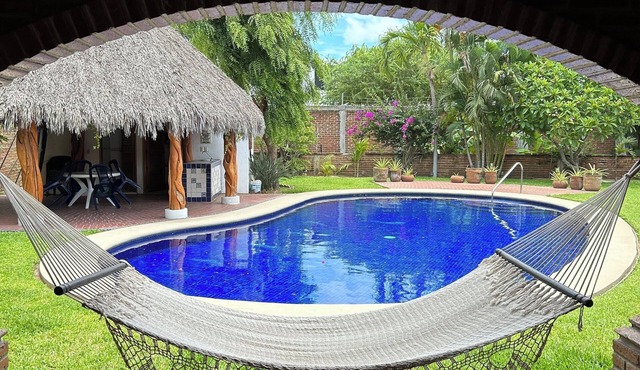 Serene Old Mexico Rancho-style Enclave Pool Palapa n3 Suites & Walk to Beach