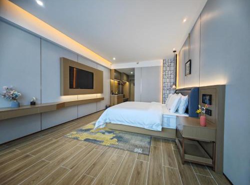 Shenzhen Zhongchen International Hotel - Shenzhen Baolong Subway Station Branch in Shenzhen