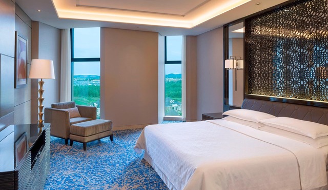 Sheraton Changchun Jingyuetan Hotel