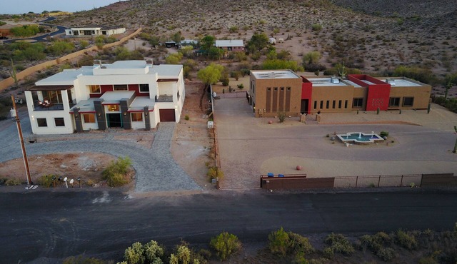 Sleeps 40, PICKLEBALL! 12 Bedrooms 10 Bath, 12400 SQ Feet, Both resort homes! in Apache Junction