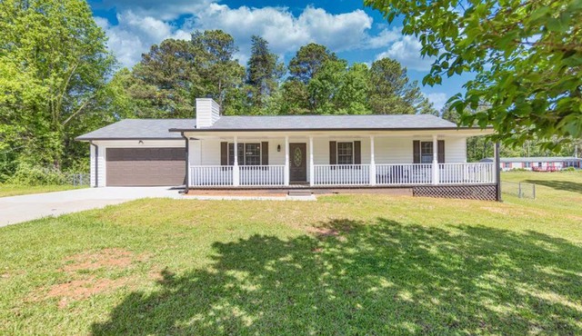 Sleeps 8, Lake Lanier Hidden Gem in Buford