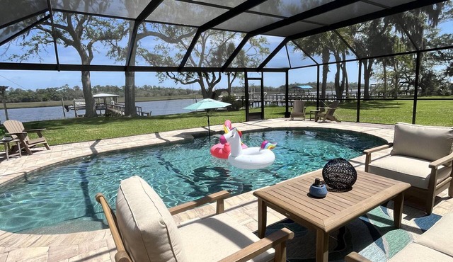Spacious 3BR home with private pool and water views in Yulee. Easy access to Amelia Island. in Yulee