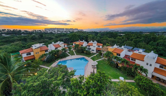 Spacious 4 bedroom house in enchanting Nuevo Vallarta with pool, nearby beach