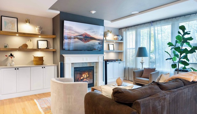 Spacious Bothell Family Home Close to Wine Country in Bothell