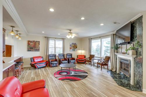 Spacious Group Retreat w/Game Room in Marshall! in Marshall