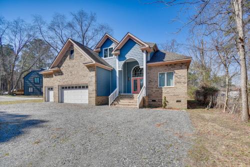 Spacious Hampton Vacation Home Near Beaches! in Hampton
