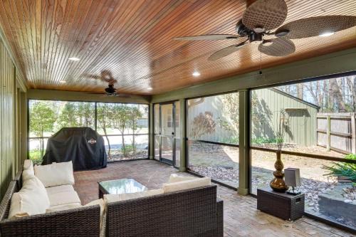 Spacious Prospect Cottage w/Deck & Scenic Views in Prospect