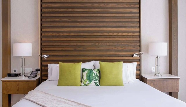 Spacious Two-Bedroom Pool View Suite in Cancún – Perfect for Families