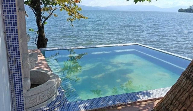 Spanish Villa Punta Caimanes, Lake Izabal