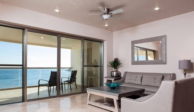 Stunning 14th floor Luxury Condo w private balcony and epic ocean views - Playa Blanca by RedAwning