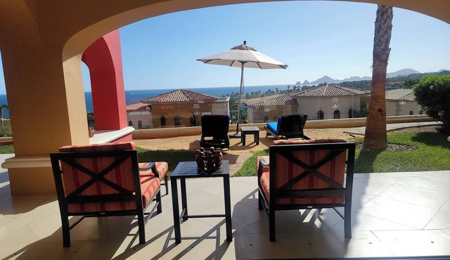 Stunning 2-bedroom villa in beautiful Cabo San Lucas with full resort amenities.