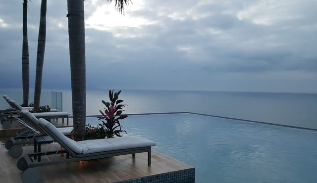 Stunning 3,100 Sf Ultra Luxury Beach-Front Condo, Corner Unit 4G Casa RonCarlo