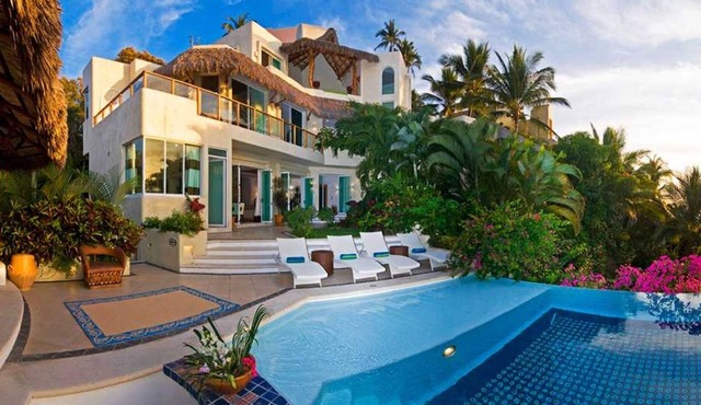 Stunning 9000 Square Foot Casa Dos Palapas- Chef included