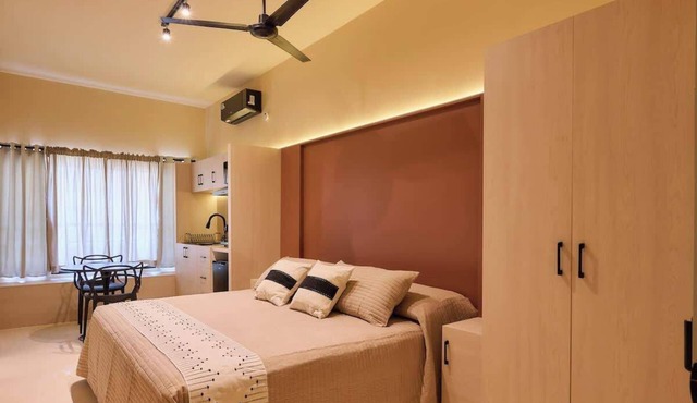 Stylish King Apartment in Oaxaca's Reforma District