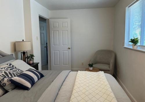 Suite E with 2-bedroom in Sacramento