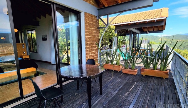 Suite Flotante: glass carpet floor and magical views