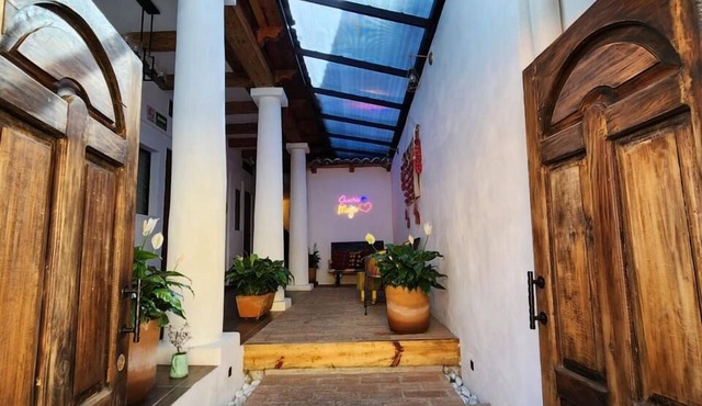 Suites del Barrio Hotel