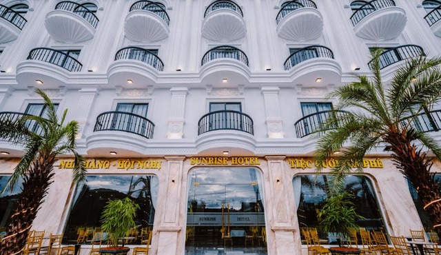 SUNRISE Hotel HA TIEN