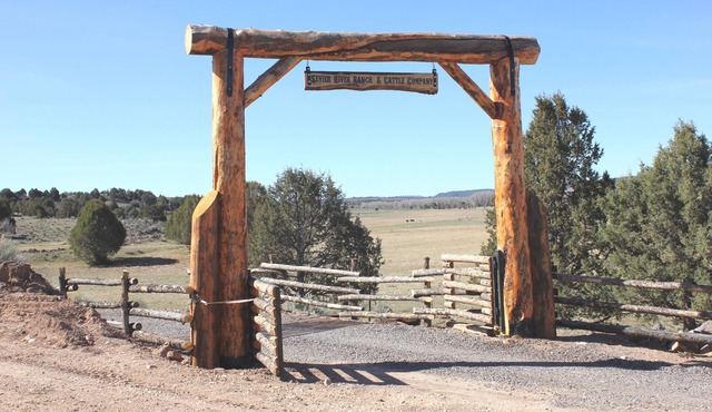 Tack Room Studio on 280 acre Sevier River Ranch - 1 King and 2 Twin Beds in Hatch
