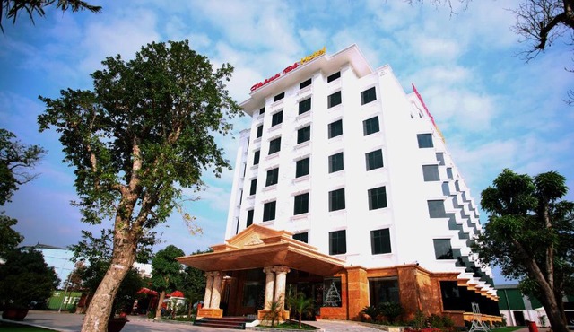 Thông Đỏ Hotel