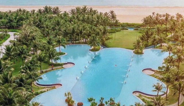 THE ARENA CAM RANH