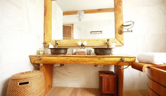 The Boathouse Luxurious 3BR w /bath tubs