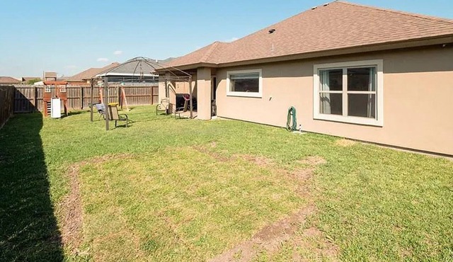 The Oasis- Sleeps 8 (Brownsville, SPI, SpaceX)
