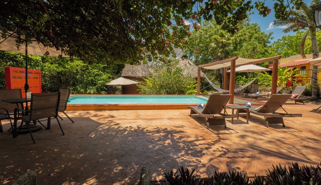 The Pickled Onion Hotel and Restaurant Uxmal