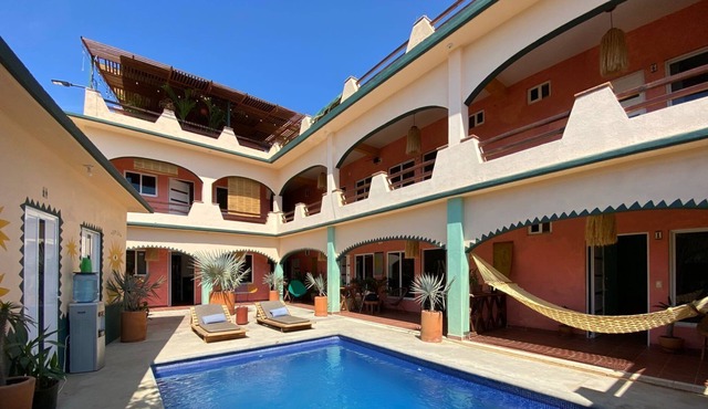 The pineapple mansion