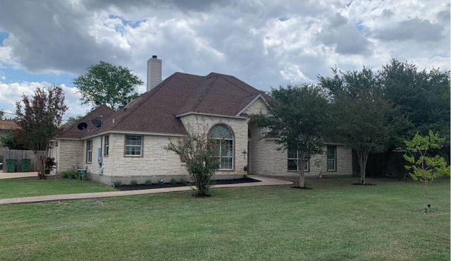 This beautiful Charming 3-bedroom house with WiFi, AC in lovely San Marcos in San Marcos