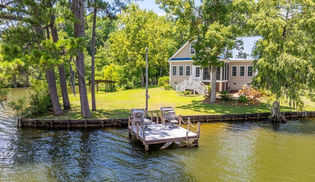 Tie One On! at 4 Bdr Waterfront Lake Marion in Manning