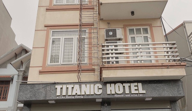 Titanic Hotel