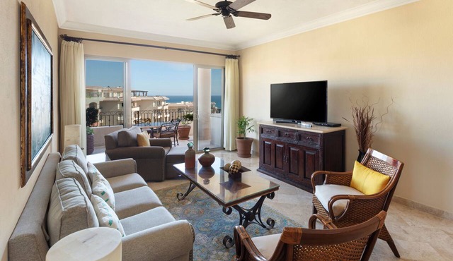 Top Floor-Award Winning Oceanfront Resort!-on Medano Beach!